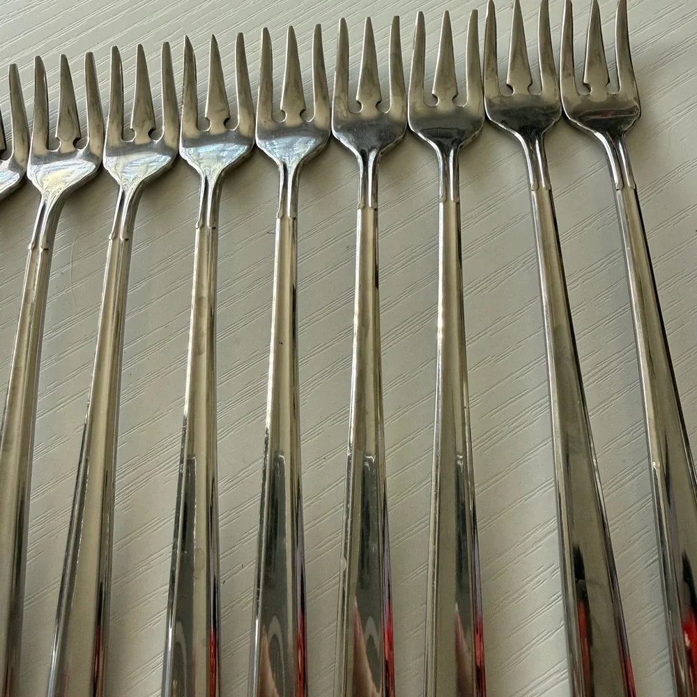 Oneida Stainless Lot of 12 Satin Saxon 6 inch Seafood Cocktail Forks Dinner